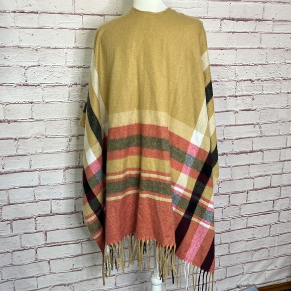 Woolrich Justine Cozy Blanket Wrap Like New - Picture 5 of 8